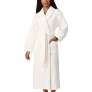 New in packaging Room Service Women's Cable Knit Cozy Wrap Robe with Pockets XL